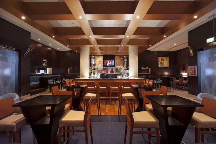 Imagen del bar/restaurante del Hotel Novotel World Trade Centre. Foto 4