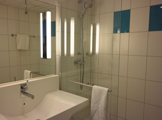 Imagen de la habitación del Hotel Novotel Wroclaw City. Foto 8