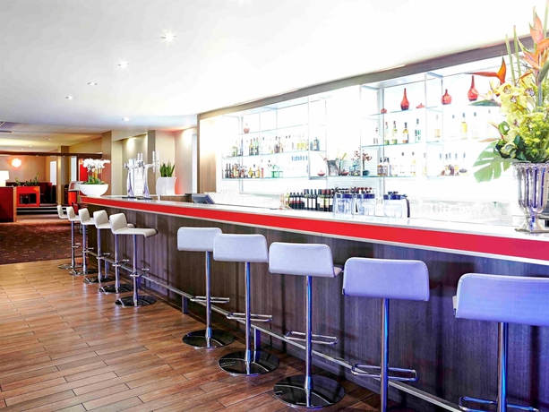 Imagen del bar/restaurante del Hotel Novotel York Centre. Foto 7