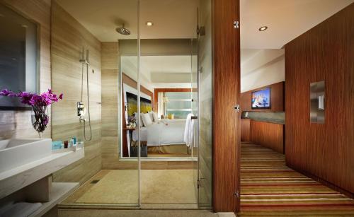 Imagen de la habitación del Hotel Novotel Zhengzhou Convention Centre. Foto 10