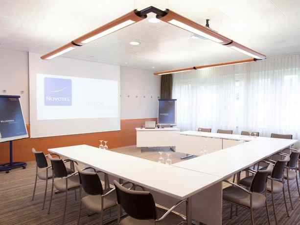 Imagen de los interiores del Hotel Novotel Zurich Airport Messe. Foto 15