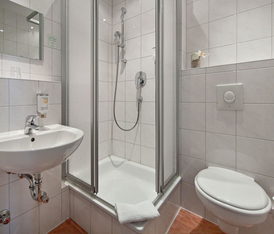 Imagen de la habitación del Hotel Novum Eleazar City Center. Foto 11