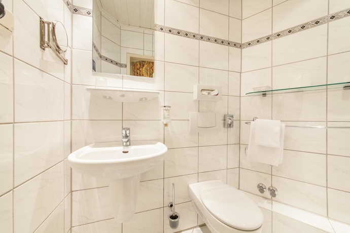 Imagen de la habitación del Hotel Novum Flora. Foto 10