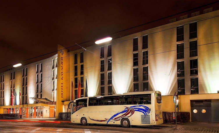 Imagen de los exteriores del Hotel Novum Kavalier. Foto 13