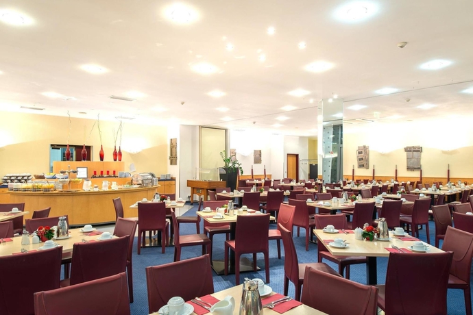 Imagen del bar/restaurante del Hotel Novum Kavalier. Foto 4