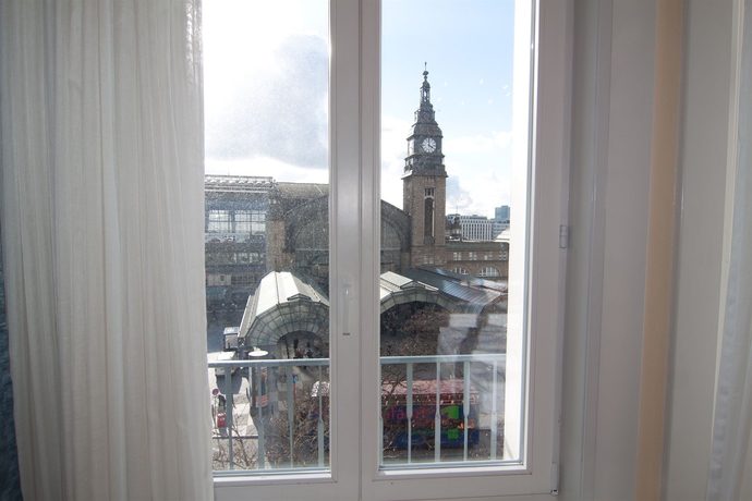 Imagen de la habitación del Hotel Novum Kronprinz Hamburg Hauptbahnhof. Foto 11