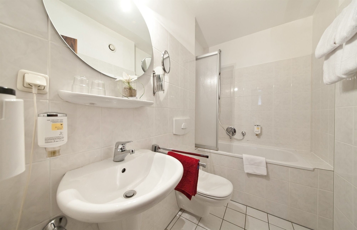 Imagen de la habitación del Hotel Novum Leonet Köln Altstadt. Foto 10