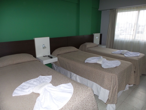 Imagen de la habitación del Hotel Novum Suites. Foto 10