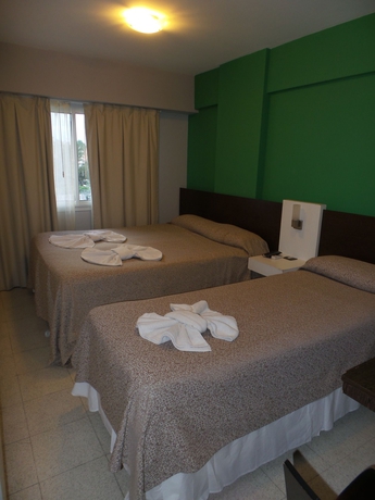 Imagen de la habitación del Hotel Novum Suites. Foto 13