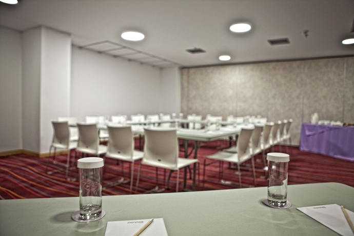 Imagen de los interiores del Hotel Novus City. Foto 7