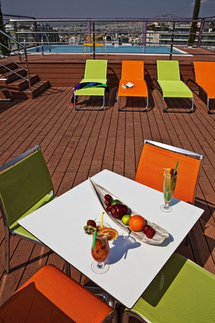 Imagen del bar/restaurante del Hotel Novus City. Foto 3