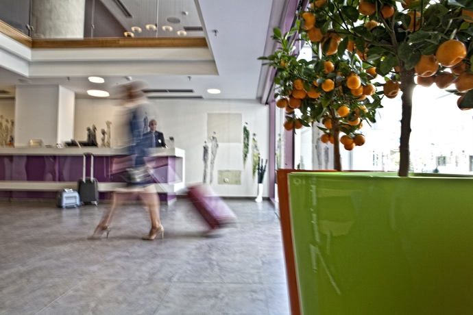 Imagen de los interiores del Hotel Novus City. Foto 10