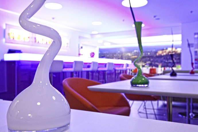 Imagen del bar/restaurante del Hotel Novus City. Foto 4