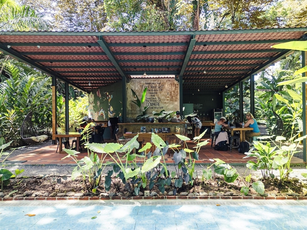 Imagen de los interiores del Hotel Nowhere. Foto 16