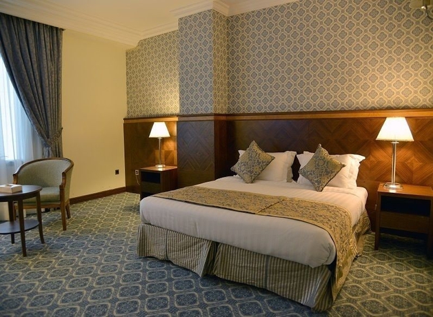 Imagen de la habitación del Hotel Nozol Royal Inn. Foto 13