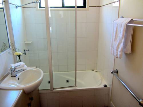 Imagen de la habitación del Hotel Nrma Bowen Beachfront Holiday Park. Foto 4