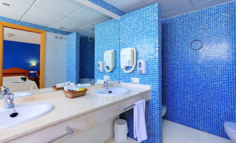 Imagen general del Hotel Ns Albolut. Foto 3