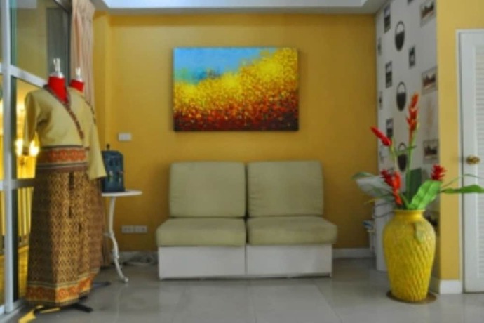 Imagen de los interiores del Hotel Nsiri Resort and. Foto 11