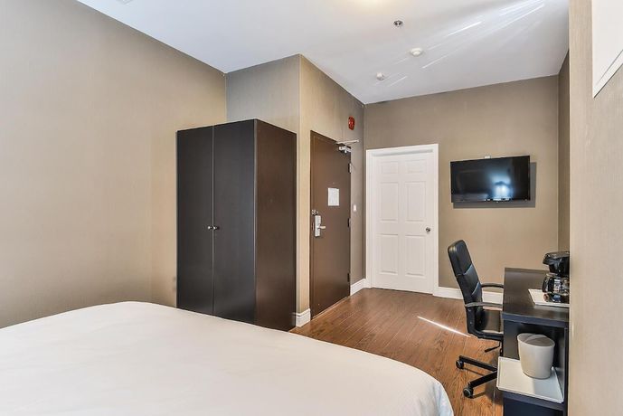 Imagen de la habitación del Hotel Nu Toronto. Foto 2