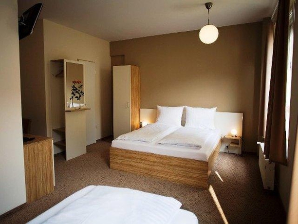 Imagen de la habitación del Hotel Nu Wave. Foto 4