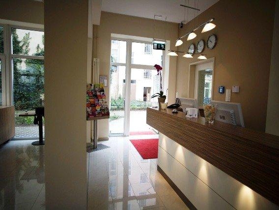 Imagen de los interiores del Hotel Nu Wave. Foto 6