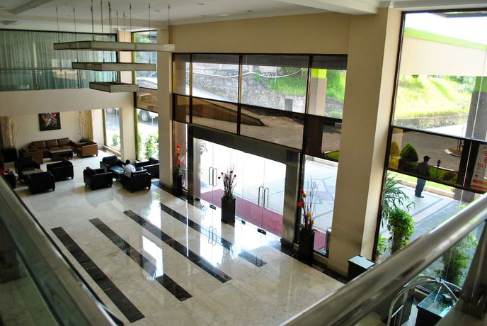 Imagen del bar/restaurante del Hotel Nuansa Indah. Foto 2