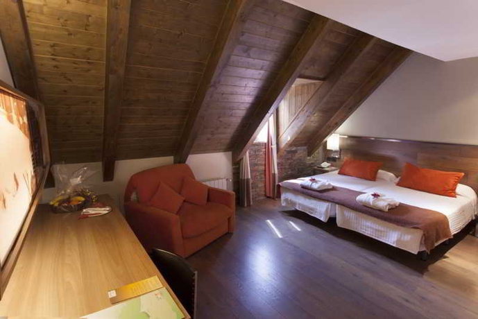 Imagen de la habitación del Hotel Nubahotel Vielha. Foto 4