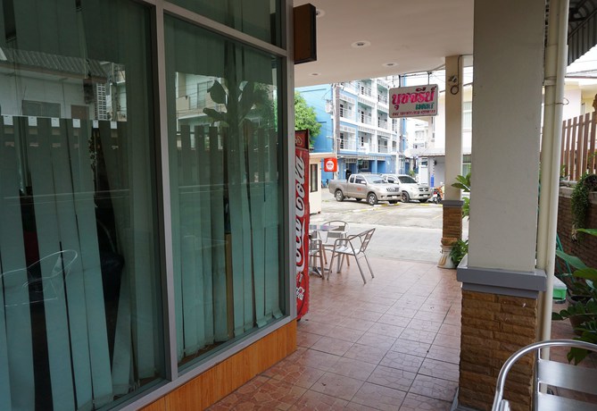 Imagen de los interiores del Hotel Nuchjaree Place. Foto 11