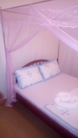 Imagen de la habitación del Hotel Nuel Residence entebbe. Foto 10