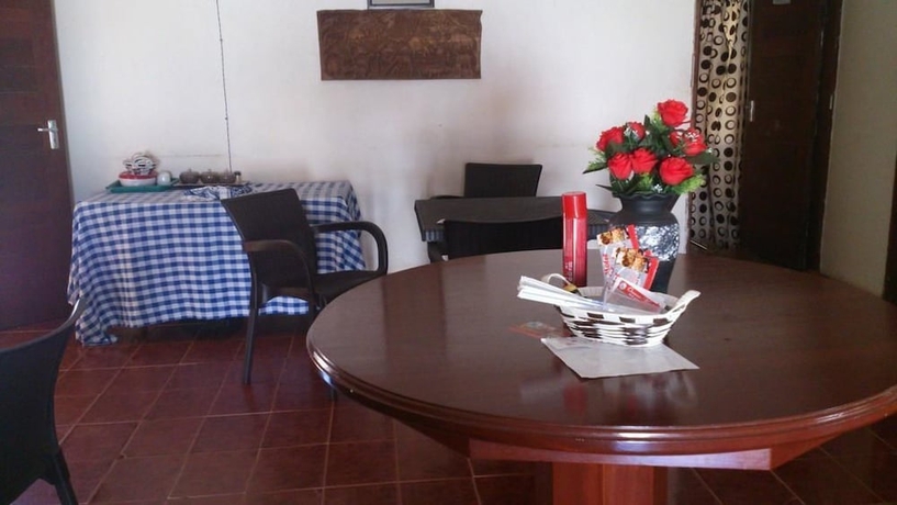 Imagen del bar/restaurante del Hotel Nuel Residence entebbe. Foto 2