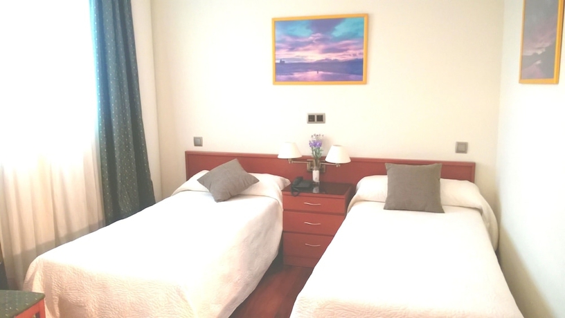 Imagen de la habitación del Hotel Nueva Plaza. Foto 10