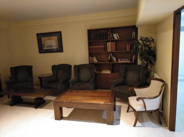 Imagen de los interiores del Hotel Nuevo Ara. Foto 12