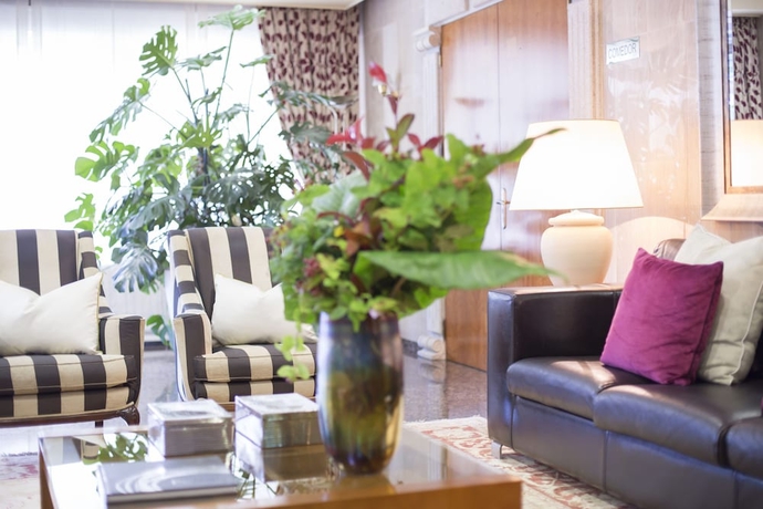 Imagen de los interiores del Hotel Nuevo Astur. Foto 12