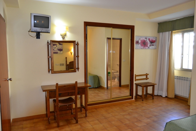 Imagen de la habitación del Hotel Nuevo Cachalote. Foto 11