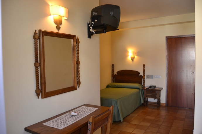 Imagen de la habitación del Hotel Nuevo Cachalote. Foto 12