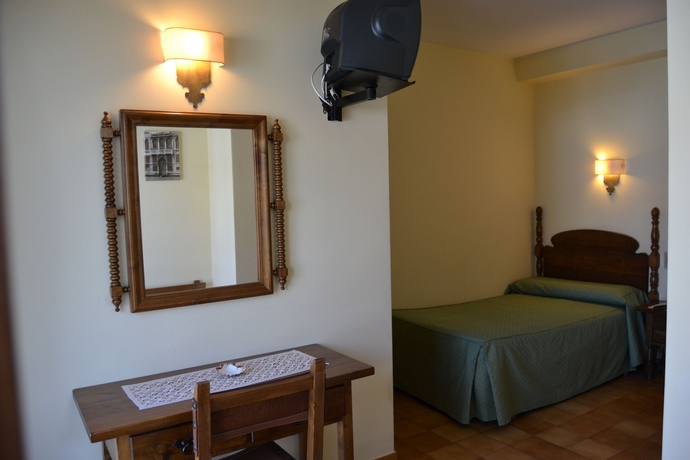 Imagen de la habitación del Hotel Nuevo Cachalote. Foto 15