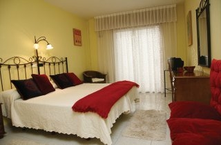 Imagen de la habitación del Hotel Nuevo Covelmar. Foto 5