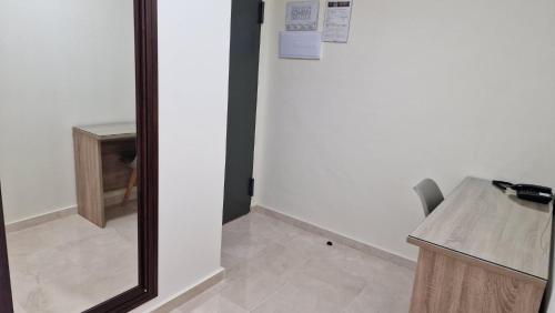 Imagen de la habitación del Hotel Nuevo Espartinas. Foto 11