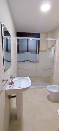 Imagen de la habitación del Hotel Nuevo Espartinas. Foto 14