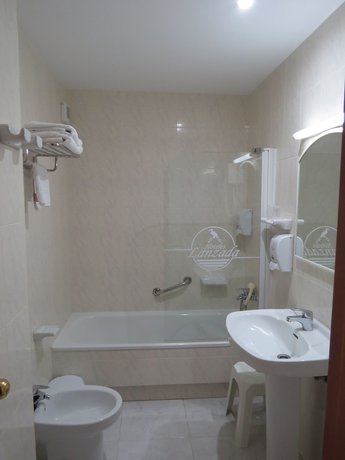 Imagen de la habitación del Hotel Nuevo Lanzada. Foto 2