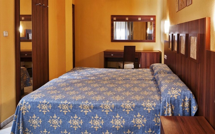 Imagen de la habitación del Hotel Nuevo Palas. Foto 8