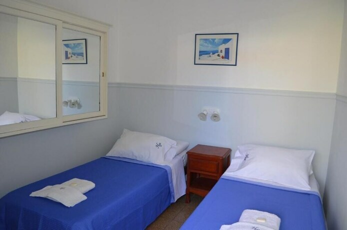 Imagen de la habitación del Hotel Nuevo Parador. Foto 24