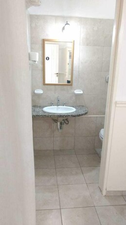 Imagen de la habitación del Hotel Nuevo Parador. Foto 27