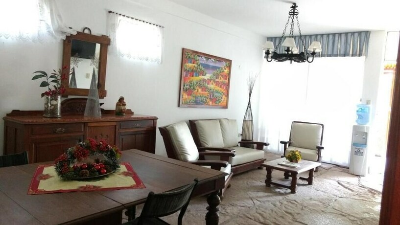 Imagen de la habitación del Hotel Nuevo Parador. Foto 28