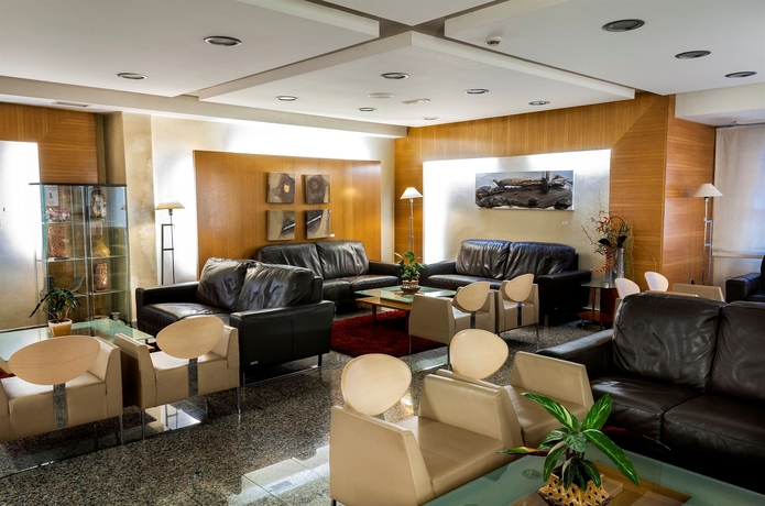 Imagen de los interiores del Hotel Nuevo Torreluz. Foto 11