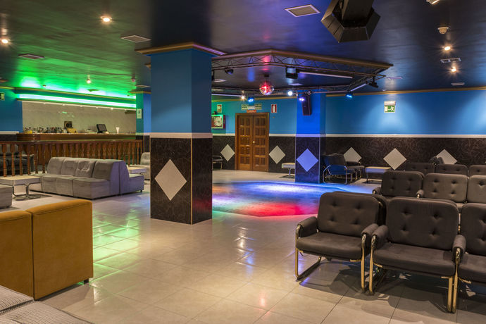 Imagen de los interiores del Hotel Nuevo Vichona. Foto 7