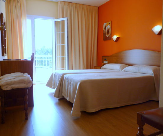 Imagen de la habitación del Hotel Nuevo Vichona. Foto 4