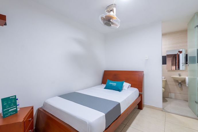 Imagen de la habitación del Hotel Nuevo Yalu. Foto 5