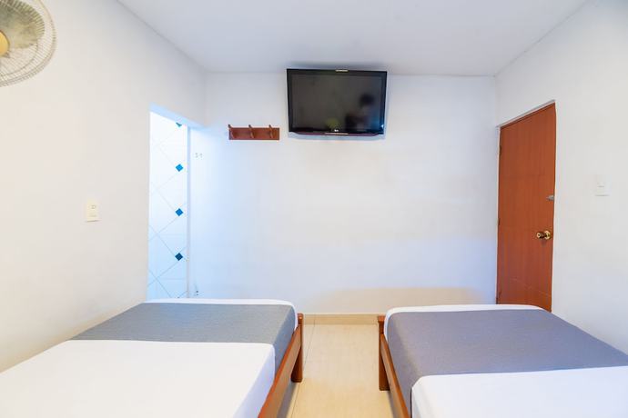 Imagen de la habitación del Hotel Nuevo Yalu. Foto 9
