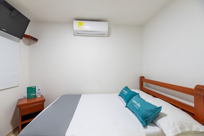 Imagen de la habitación del Hotel Nuevo Yalu. Foto 12
